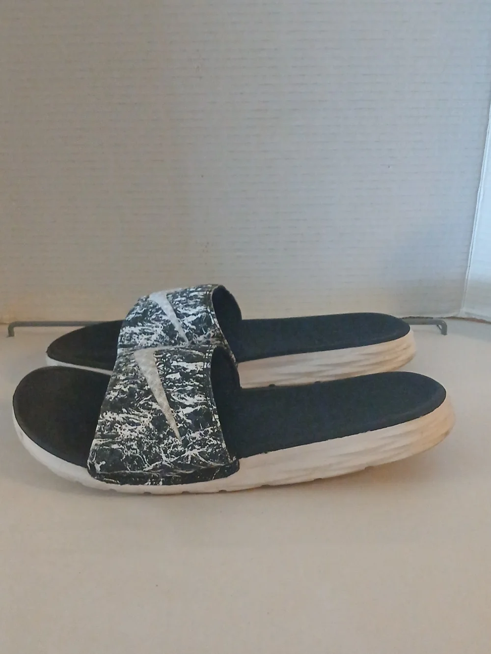 Nike Solarsoft Men's Black Marble Print Slide Sandals with White Swoosh